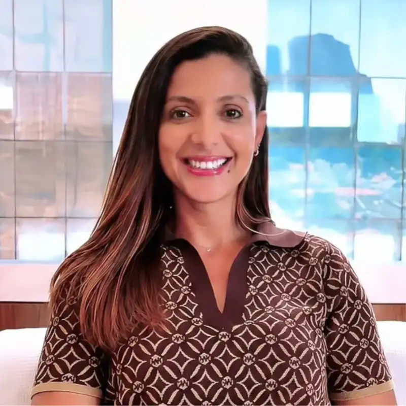 Dra. Debora Paranhos